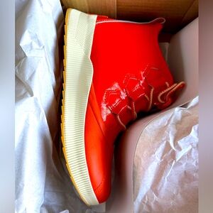 🍊 Orange Sorel rain booties | Size 9
